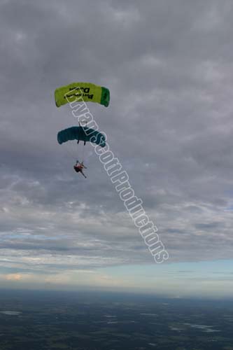 Mike_group_jump_04_Sat_027