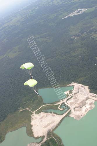 Mike_group_jump_08_Sat_014